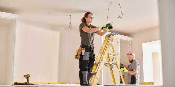 Best Affordable Electrician  in Warren, OH