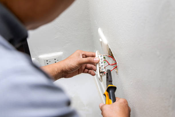 Best Electrical Troubleshooting Services  in Warren, OH